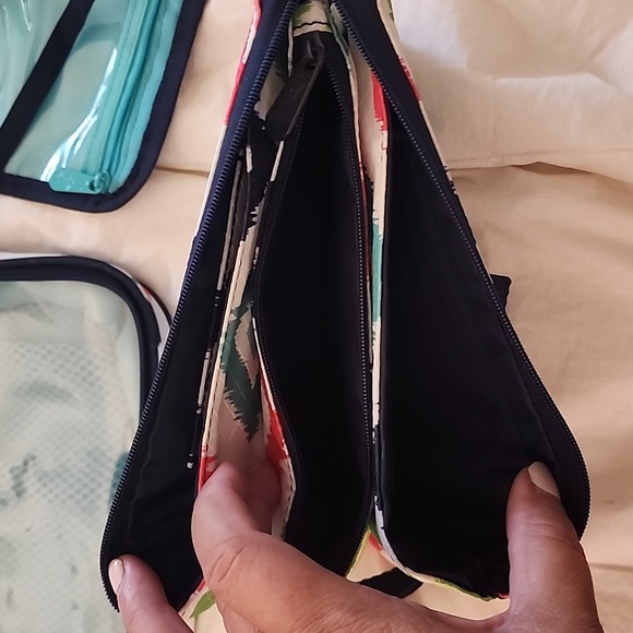 Thirty One Colorful Geometric Print Bag Set - Picture 4 of 5